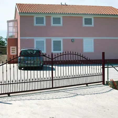 Lejlighed 2 Bedroom Front In *