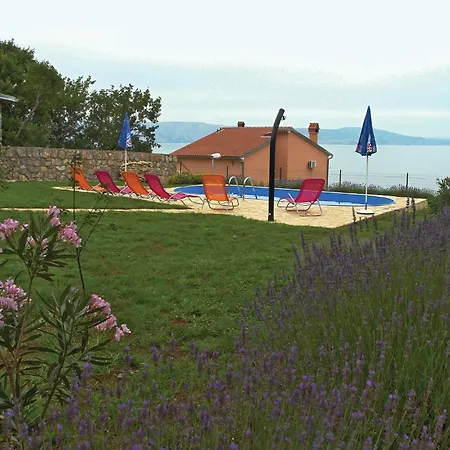 2 Bedroom Lovely In *